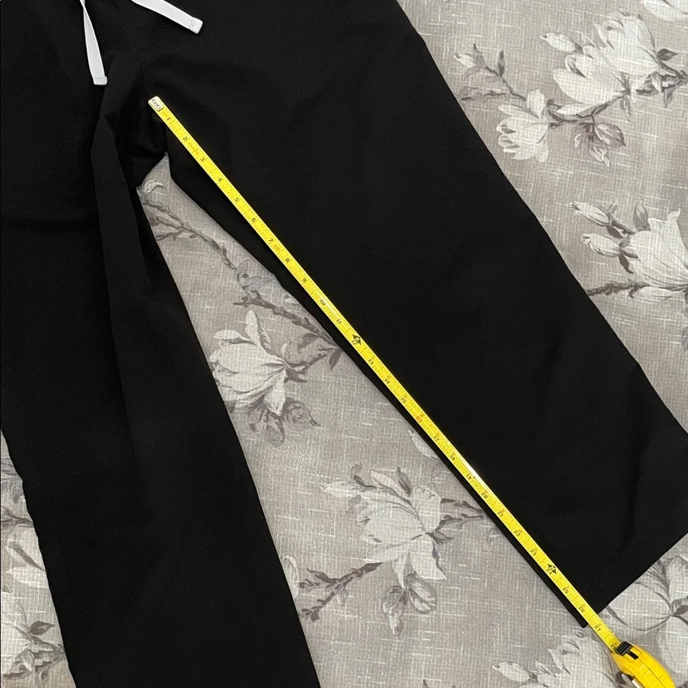 FIGS Black Pisco Scrub Pants Medium Short Men’s / Unisex
